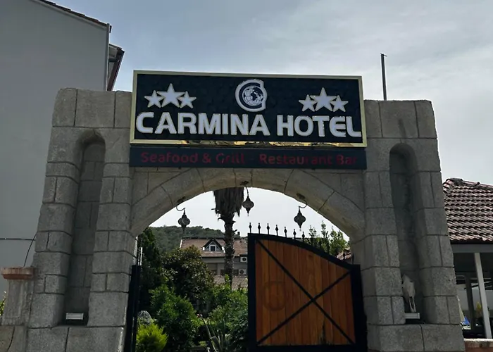 Carmina Hotel