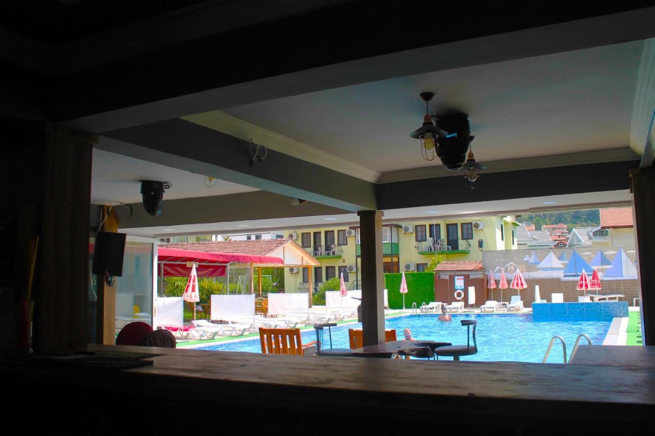 Carmina Hotel 3*
