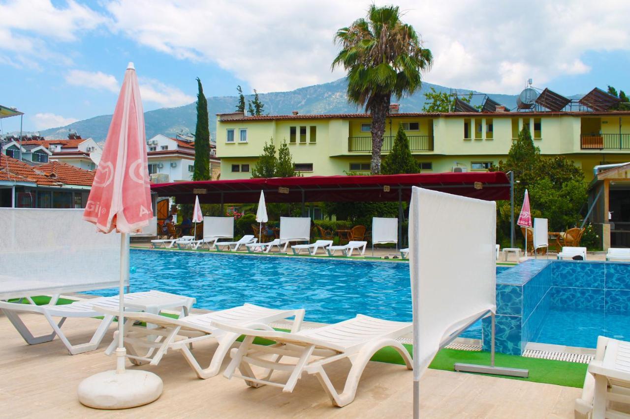 Hotel Carmina