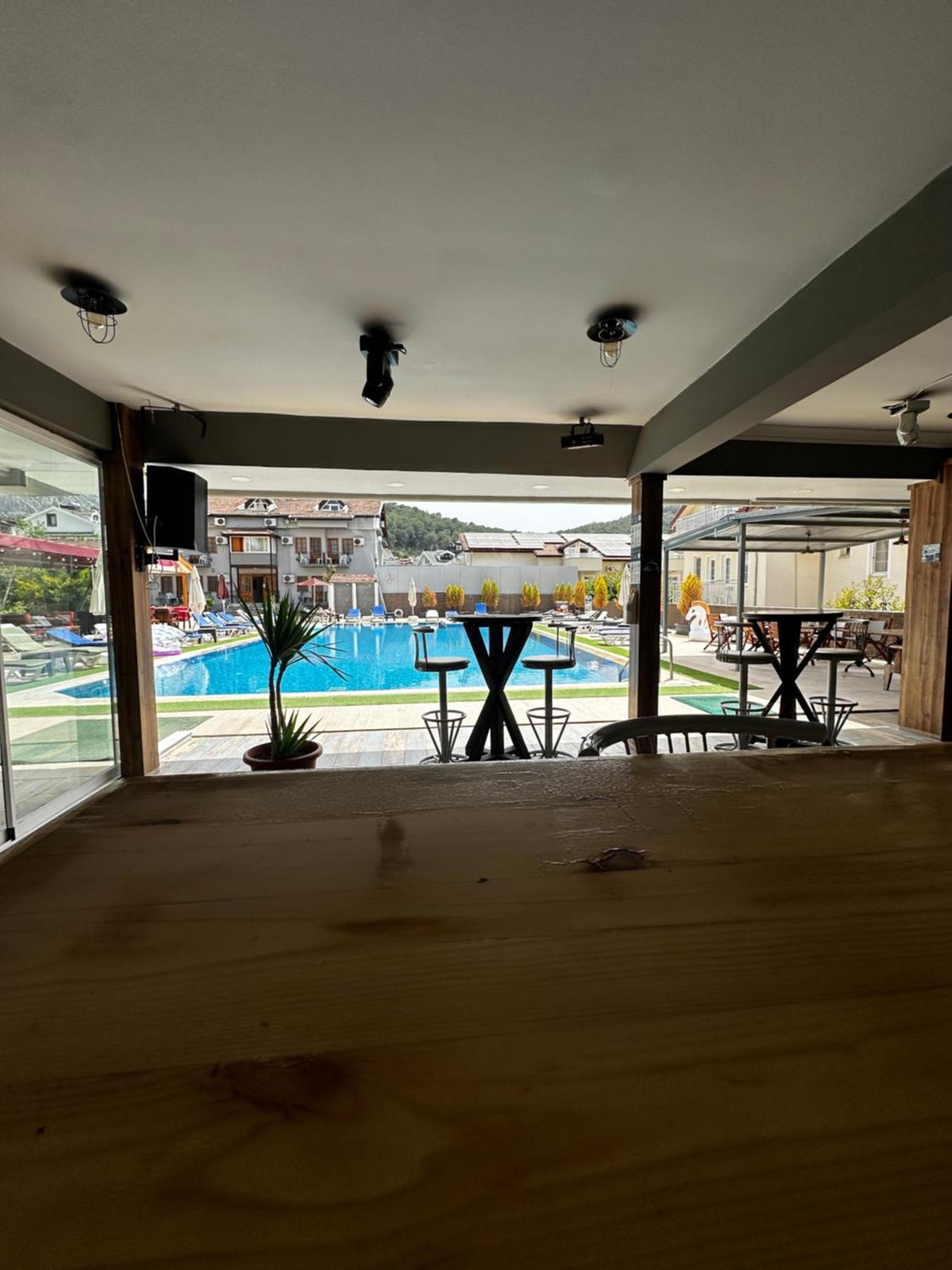 Carmina Hotel Ovacık