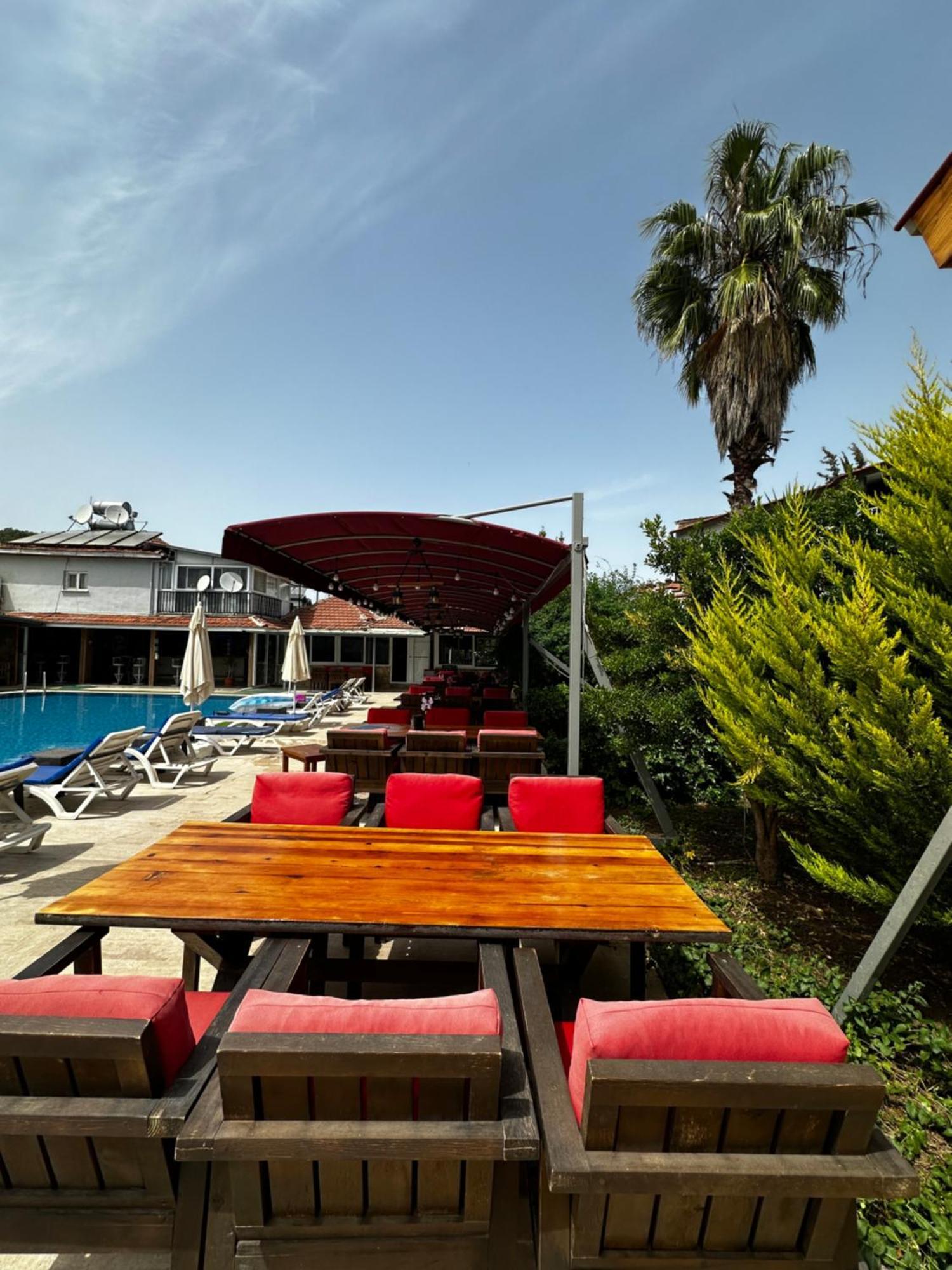 Carmina Hotel 3*